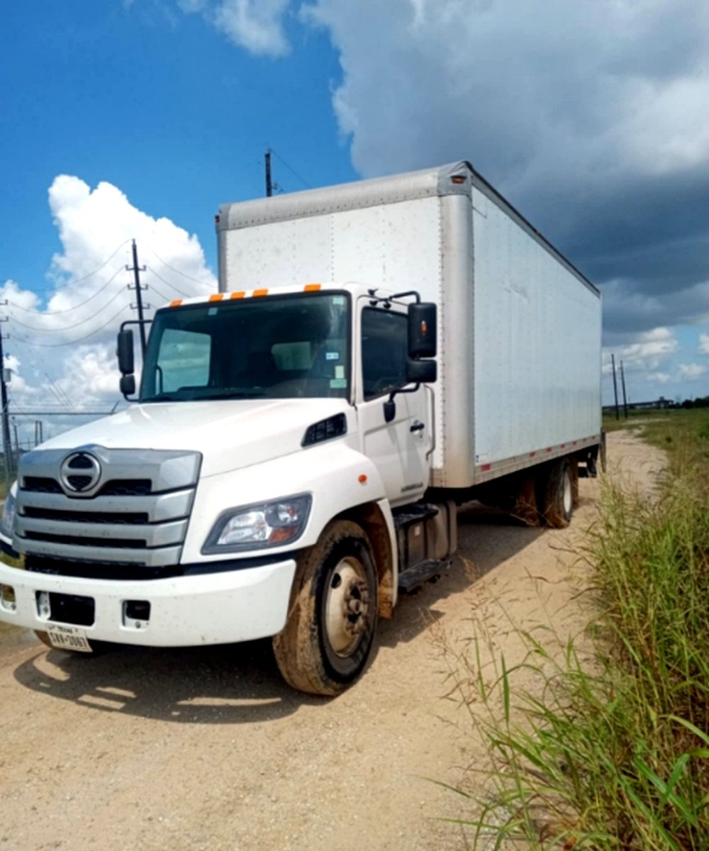 Box truck